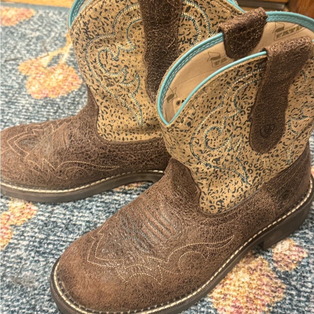 Ariat Kids' Brown and Tan Cowboy Boots
